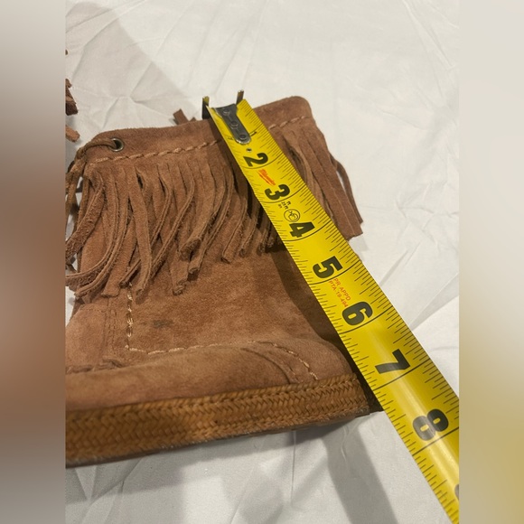 🤎UGG AUSTRALIA VERY NICE BROWN ANKLE BOOTS WITH FRINGES  & SIDE ZIPPER SZ 10🤎 - Picture 4 of 10